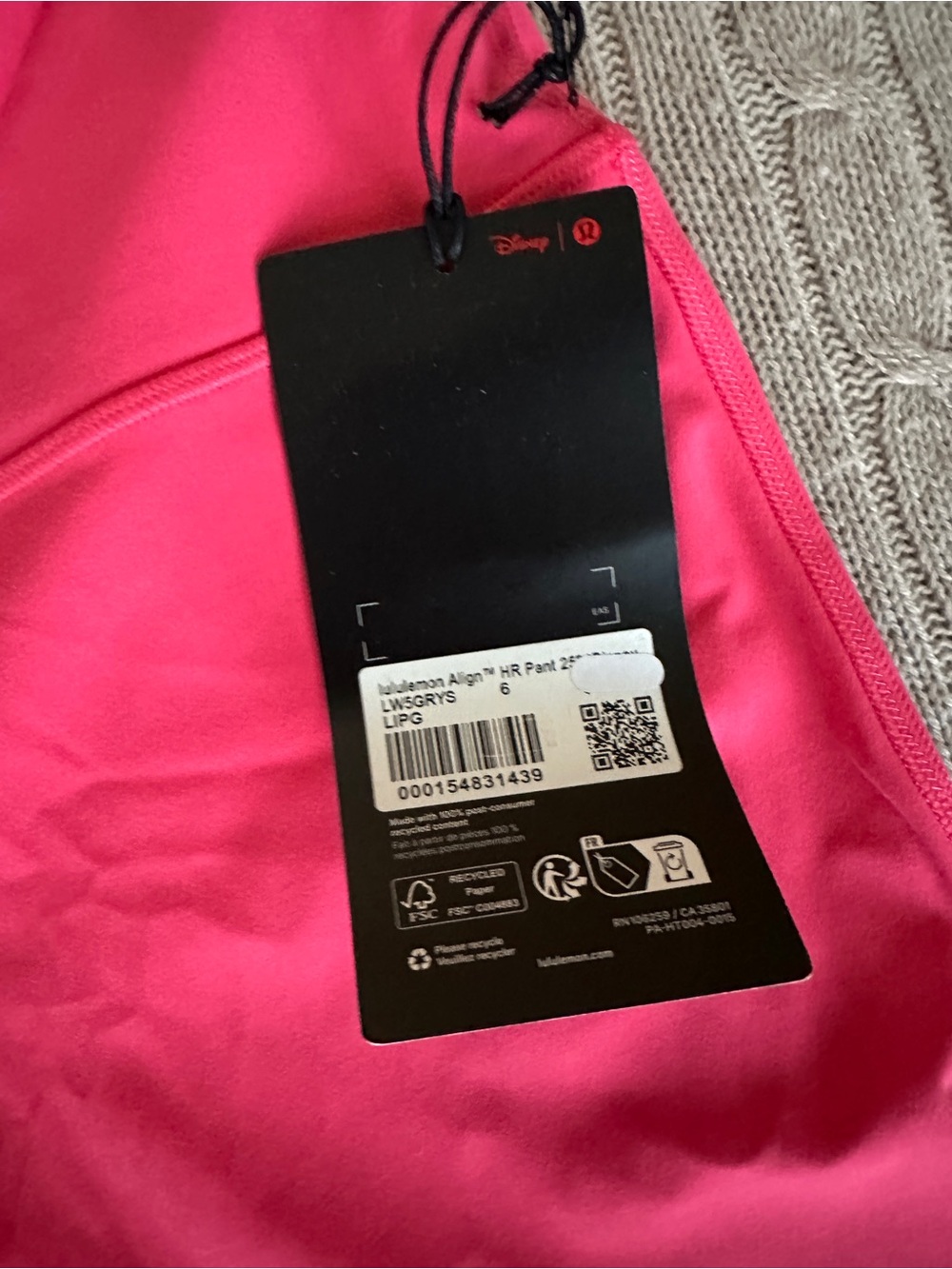 NWT Lululemon x Disney Align HR Pant 25”, Lip Gloss Minnie Mouse, Size 6 - Picture 7 of 8